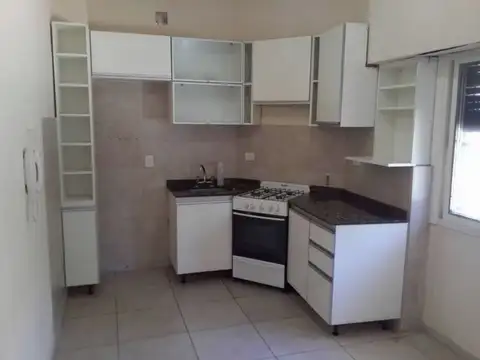 Casa en Alquiler en Villa Devoto, $ 1.600.000