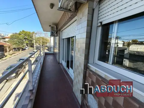 Departamento en Alquiler en Villa Ballester, $ 750.000
