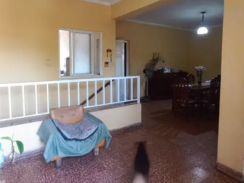 Depto Tipo Casa 4 ambientes con 1 baño