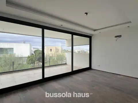 Casa en Venta en El Cantón - Norte, USD 498.000