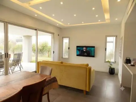 Casa en Venta en Club Miralagos, USD 310.000