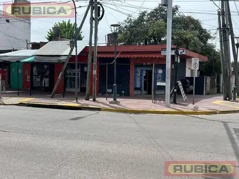 Av General San Martin  al 2000 (y Pacheco)
