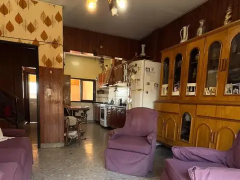 Casa 4 ambientes con 4 baños