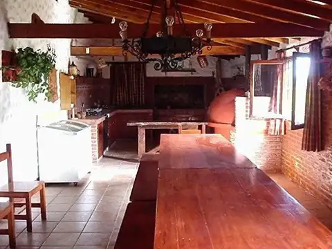 Casa en venta - 3 Dormitorios 2 Baños - Miramar