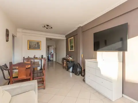 VENTA 4 AMB CON BALCÓN TODO EXTERNO FLORES