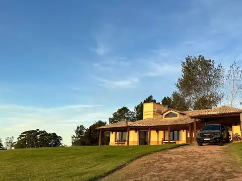 Casa en Venta con 1 cochera