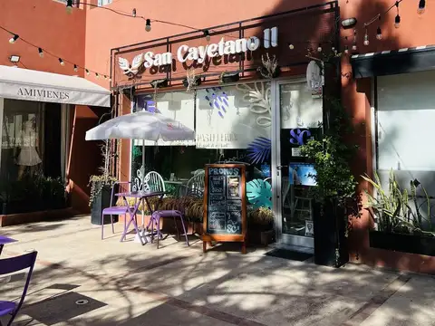 Excelente Local Comercial en la mejor zona de Funes