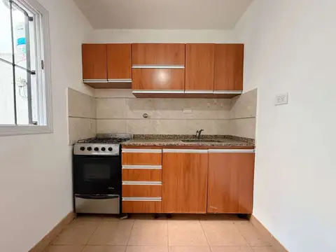 Depto Tipo Casa 2 ambientes con 1 baño