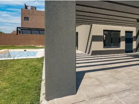 Casa en Venta en Funes Norte, USD 158.000