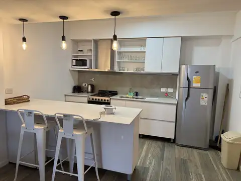 Av. Cabildo 2500, Piso 9