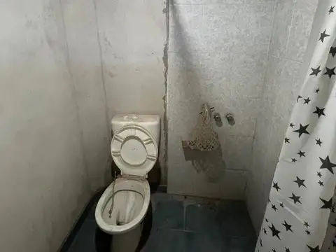 Casa multifamiliar mas local en Moreno Trujui