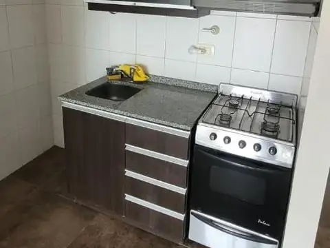 F. LACROZE 3921 - COLEGIALES - 1 AMB. AL FTE. C/BALCÓN!