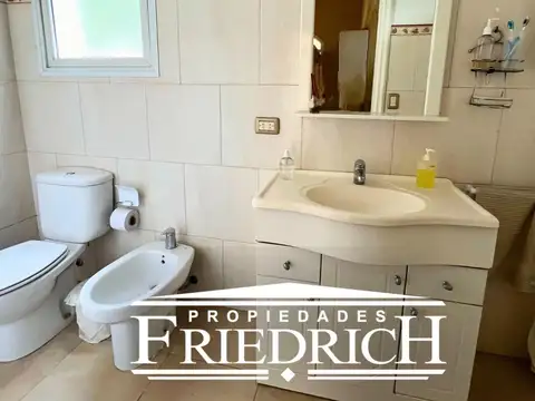 Casa en Venta con 1 cochera
