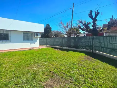 Alquiler de casa 3 ambientes , Paso del Rey Lebenshon 1900