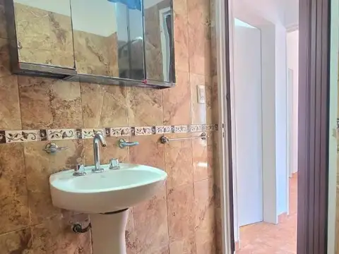 Casa en Alquiler con 1 cochera