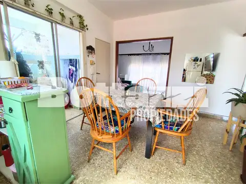 Depto Tipo Casa en Venta 50 años