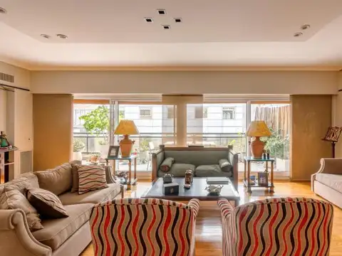 ESPECTACULAR PISO DE 5 AMBIENTES + 2 COCHERAS EN PALERMO