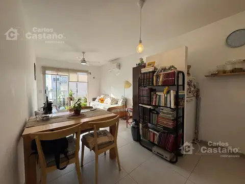 Moderno 1 Amb. al Contrafrente con Balcón y Vista