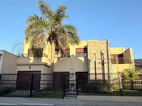 Casa 5 ambientes - Ramos Mejía