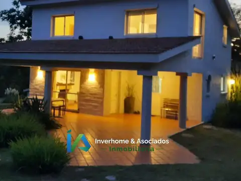 Casa 3 ambientes con 2 baños