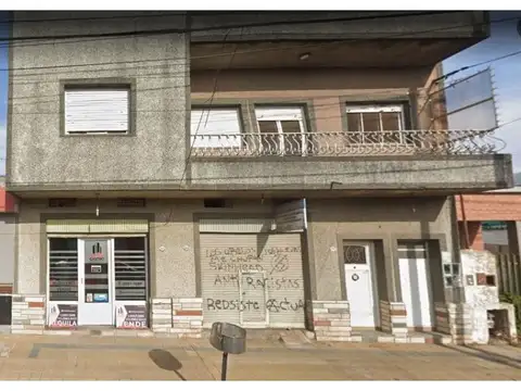 Venta Casa 3 ambientes con fondo libre en San Justo. Apto Crédito