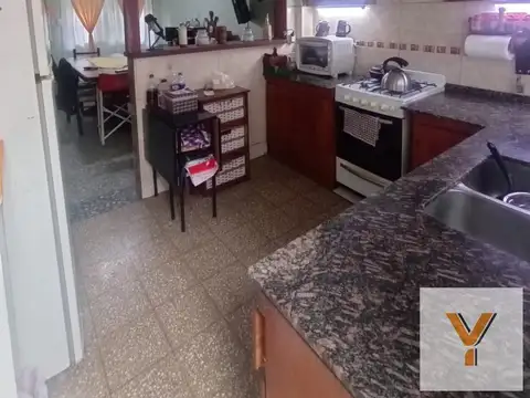 Depto Tipo Casa en Venta con 1 cocheras