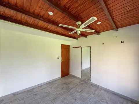 Lote 300 m2 en venta en Funes