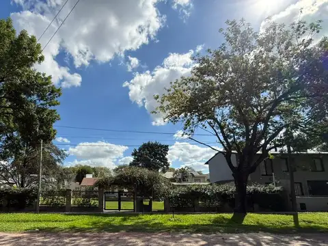 Terreno en Venta en Centro, Funes