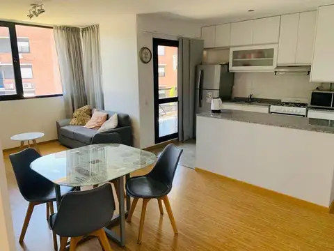 VENTA - Departamento de 2 dormitorios, con cochera - Condominios Pilay, Fisherton.