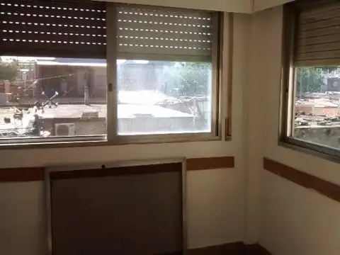 Corrientes 2861 , Piso 01