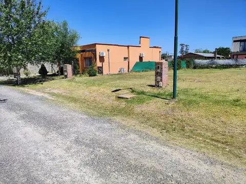 Terreno en Venta en Laguna Azul, USD 28.000