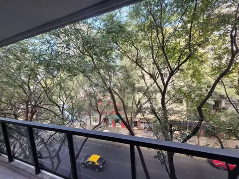 Avenida Forest 400