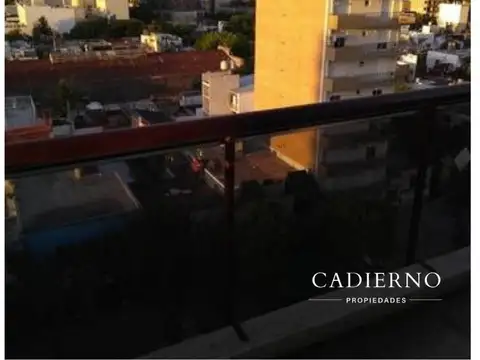 27 De Febrero 1600, Piso 7°