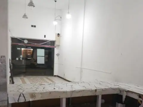 Local en Alquiler en Abasto, USD 700
