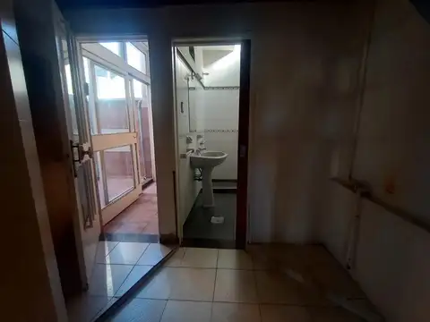 Casa 3 ambientes con 2 baños