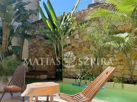 Venta de Casa 4 Ambientes con pileta, en Villa Sarmiento, Morón