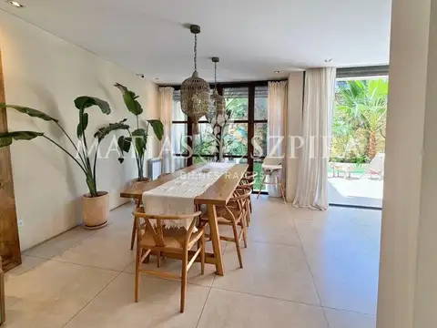 Venta de Casa 4 Ambientes con pileta, en Villa Sarmiento, Morón
