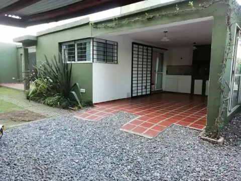 Depto Tipo Casa en Alquiler de 2 ambientes