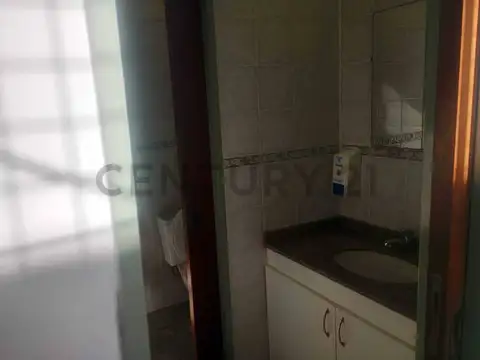 Oficina en Alquiler en Villa Ballester, $ 2.500.000