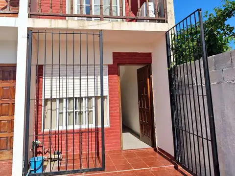 VENTA Tríplex 4 ambientes  - San Bernardo