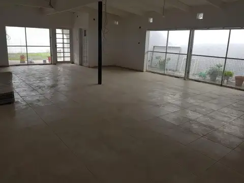 Casa en venta . Castelli y Calle 21