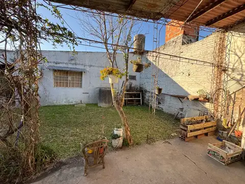Vendo Casa con Departamento en Concepción del Uruguay, Entre Ríos