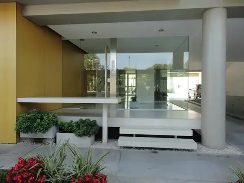 DEPARTAMENTO DE 2 AMBIENTES EN VENTA EN HAEDO CON BALCON