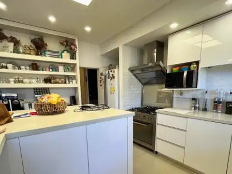 Casa 7 ambientes con 3 baños