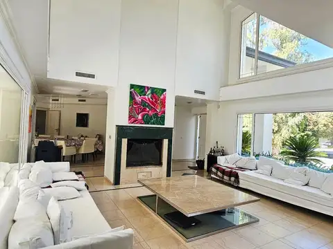 Casa en Venta de 5 dormitorios