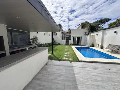 VENTA Casa en barrio España y Hospitales