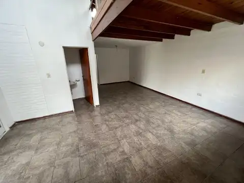 Depto Tipo Casa en Alquiler en Jardin, $ 950.000
