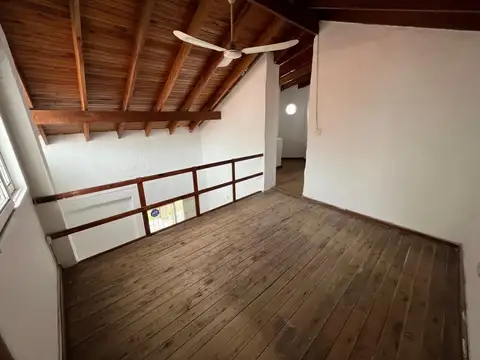 Depto Tipo Casa en Alquiler de 3 ambientes