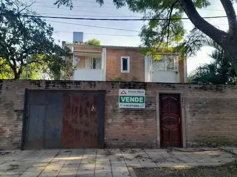 Casa en Venta! 4 dormitorios y cochera