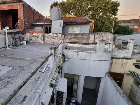 Venta en El Palomar Tipo Casa de 2 Ambientes F: 8282